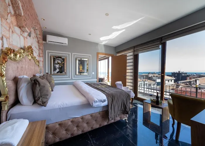 Holiday Business Suit Otel